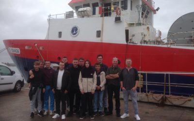 La Terminale CGEM visite des chalutiers à Lorient